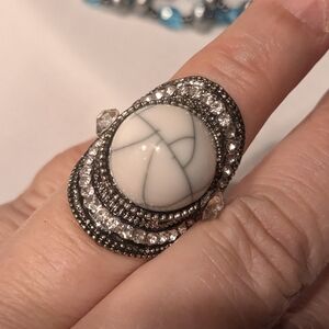 Magnesite Halloween costume Ring Tiny Side Crystal Clusters Party